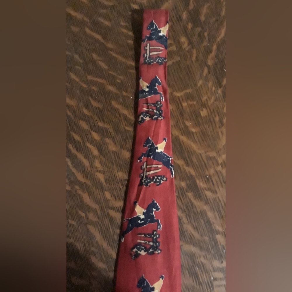 Roosters tie